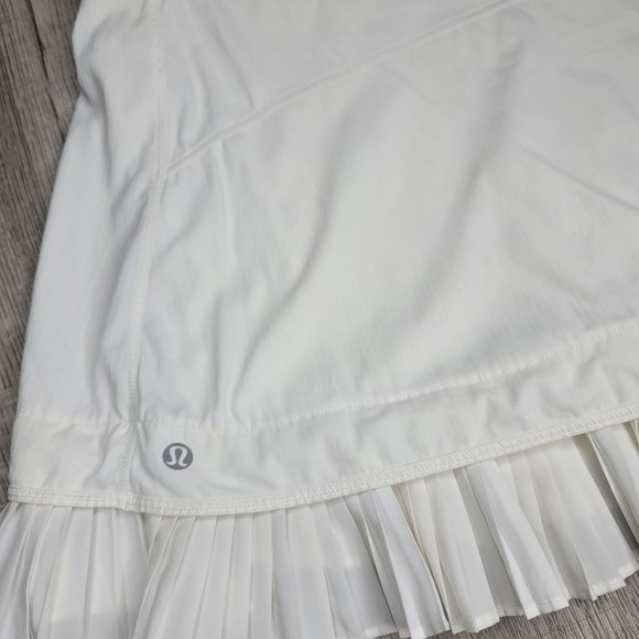 Lululemon City Sky Run By Skirt White size 10 pockets ruffle tennis skirt - Picture 6 of 9